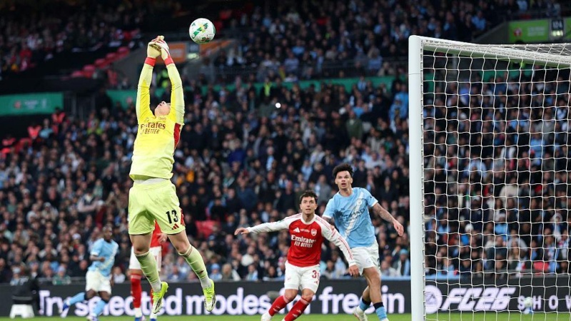 The 'sentimental' goalkeeping call that cost Arsenal