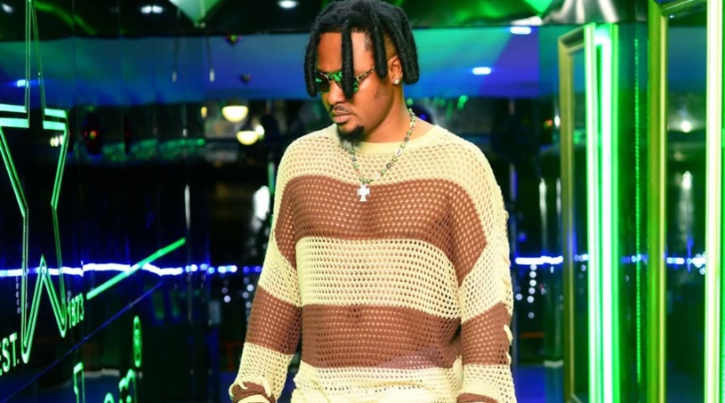 JUST IN: Popular singer shot dead at Lagos hotel