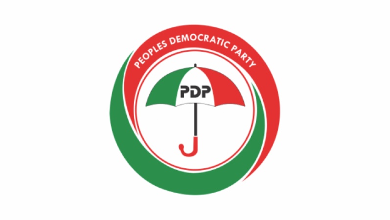 Ogun PDP fumes as six lawmakers defect to APC