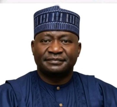 Defence minister warns against collaborating with terrorists