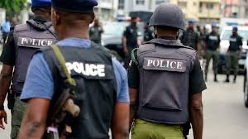 Police arrest 15 suspects for allegedly obstructing public road in Ogun