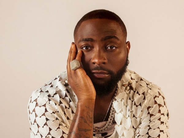 Why I’m reconsidering plans to join politics — Davido