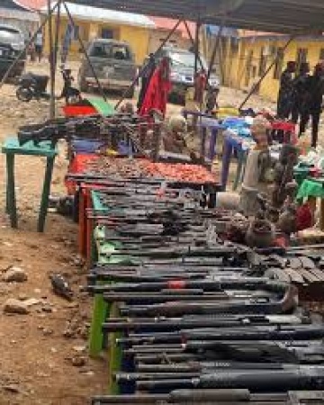 Imo: Police detain 2 robbery suspects, recover weapon, stolen motorcycle