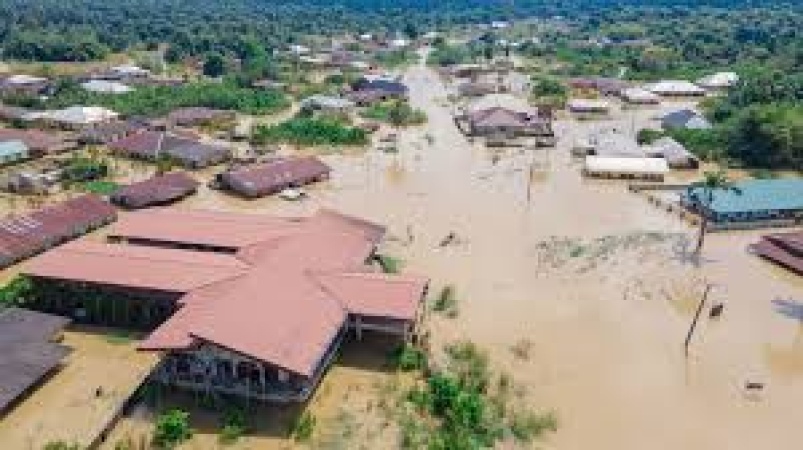 FG warns of possible flooding in 10 states