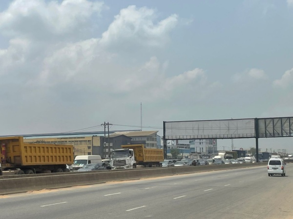 Gridlock grounds Lagos-Ibadan Expressway