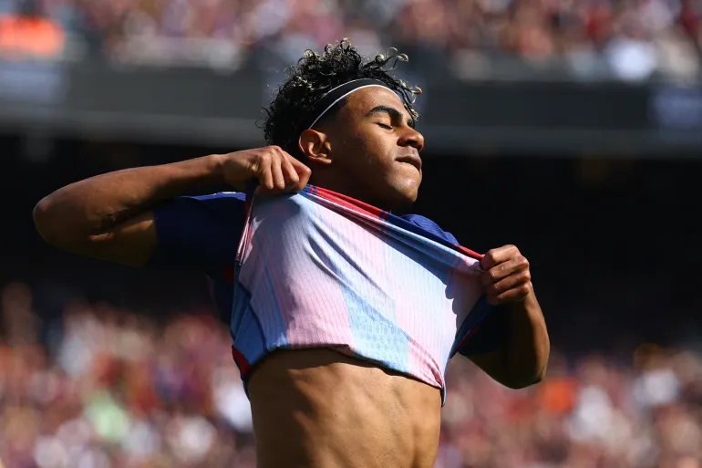 Barcelona and Atletico Madrid clash in La Liga ahead of UCL showdown