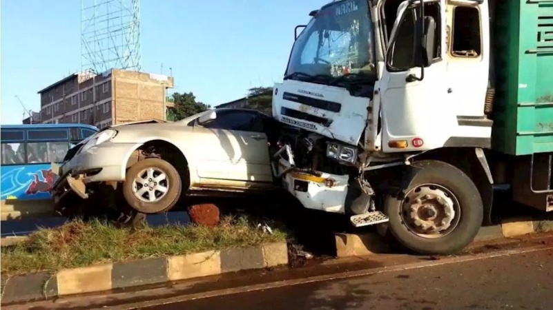 Seven dead, several injured as truck runs over car in Ibadan