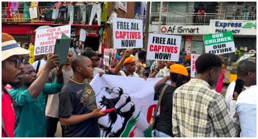 Breaking News: EndBadGovernance protest rocks Lagos; demonstrators demand action on hardship, insecurity