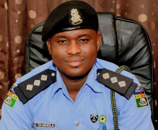 Police arrest four suspected armed robbers, recover locally-made pistol in Ibadan