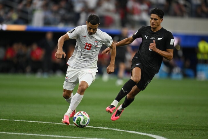 Iran come back from early New Zealand lead to draw 2-2 in hotly contested opener