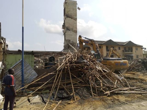 Site engineer, 15 others trapped as five-storey building collapses in Port Harcourt