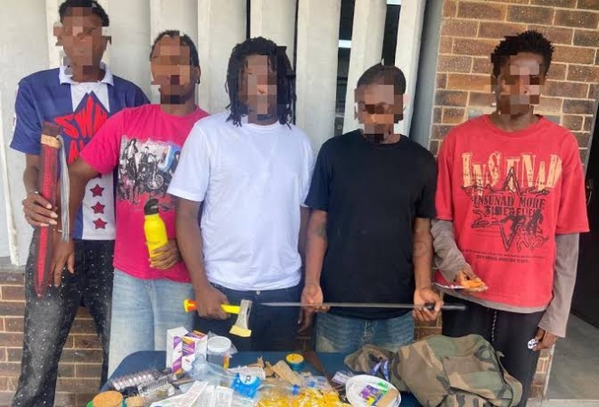5 suspected cultists arrested with 500 SIM cards, others in Lagos